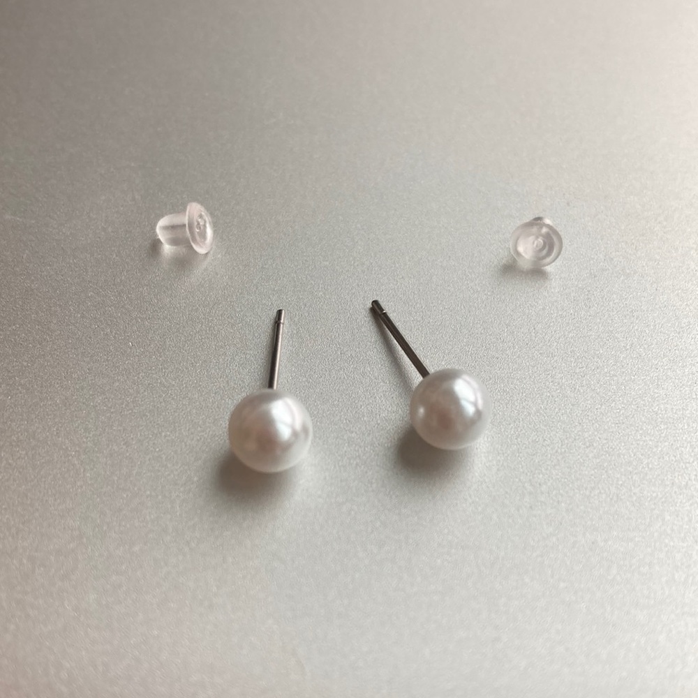 Free with bundle - Silver Tone Pearl Stud Earrings 5mm